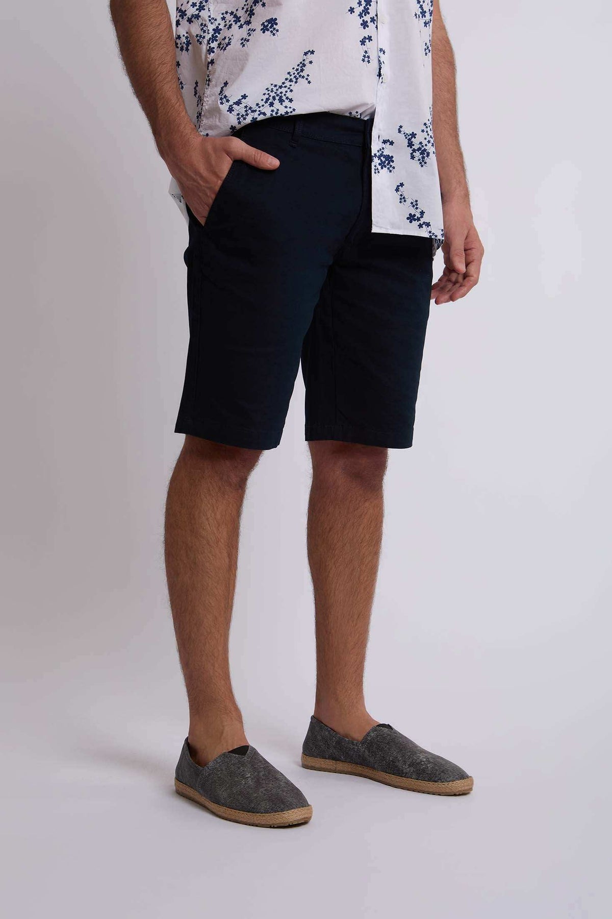 Men Regular Fit Bermuda - Navy