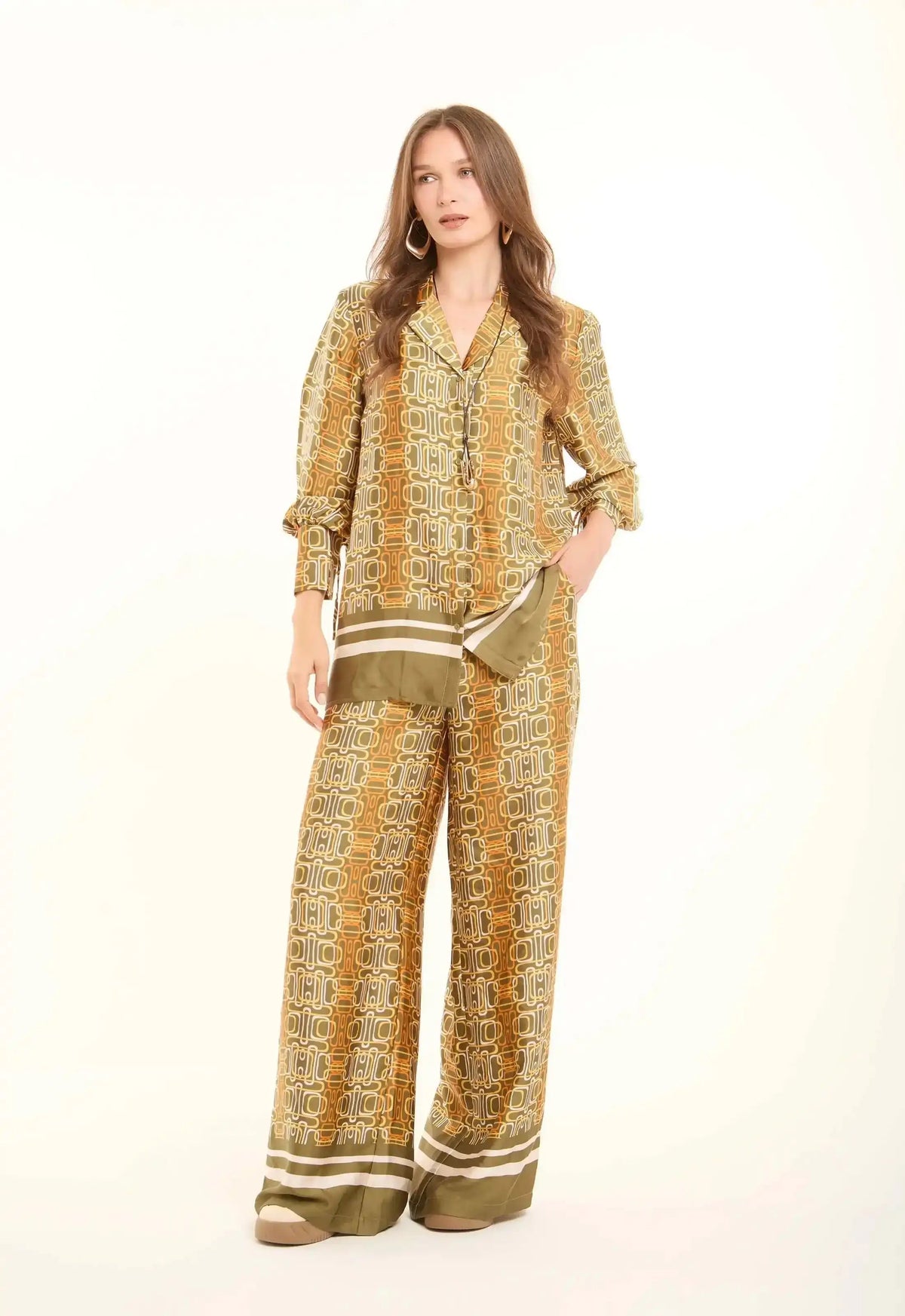 Printed Wide-Leg Pants with Flowing Silhouette