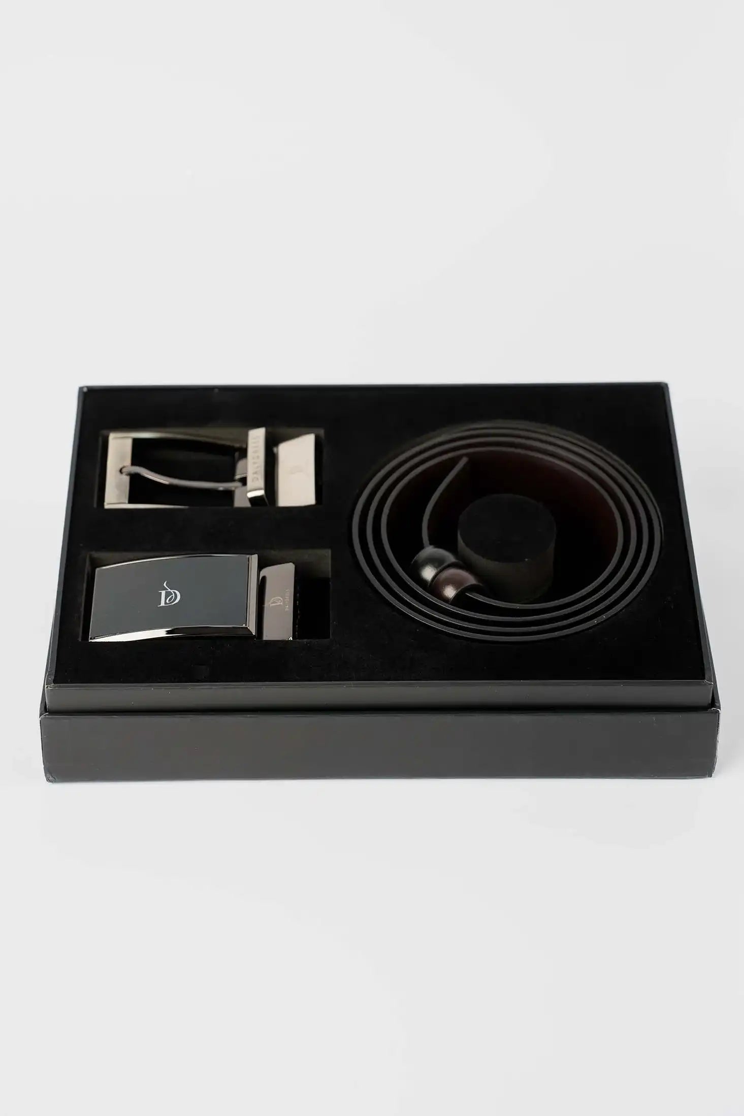 Smooth Finish Belt Set with Interchangeable Buckles