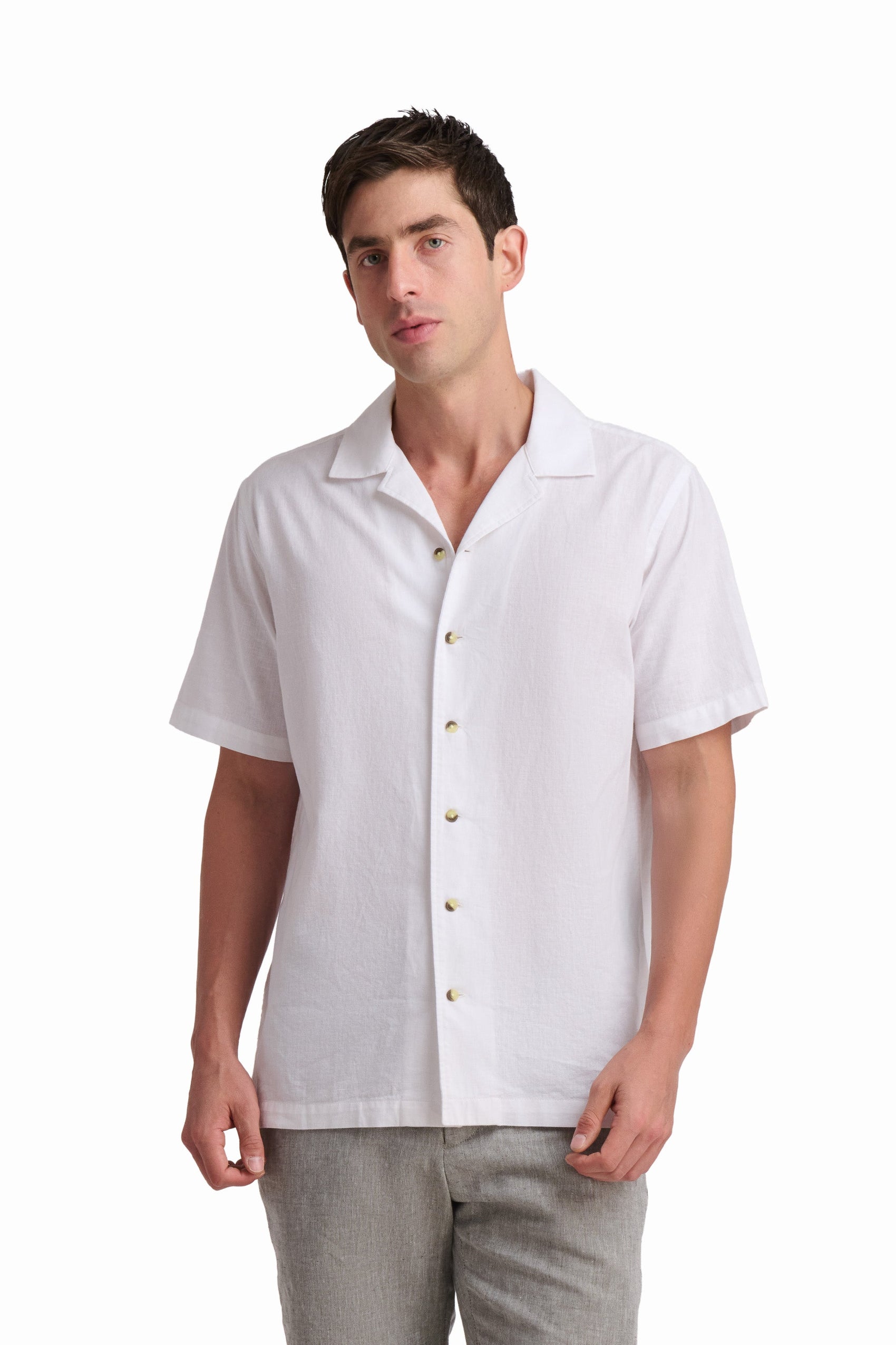 Men’s White Linen-Cotton Short-Sleeve Shirt