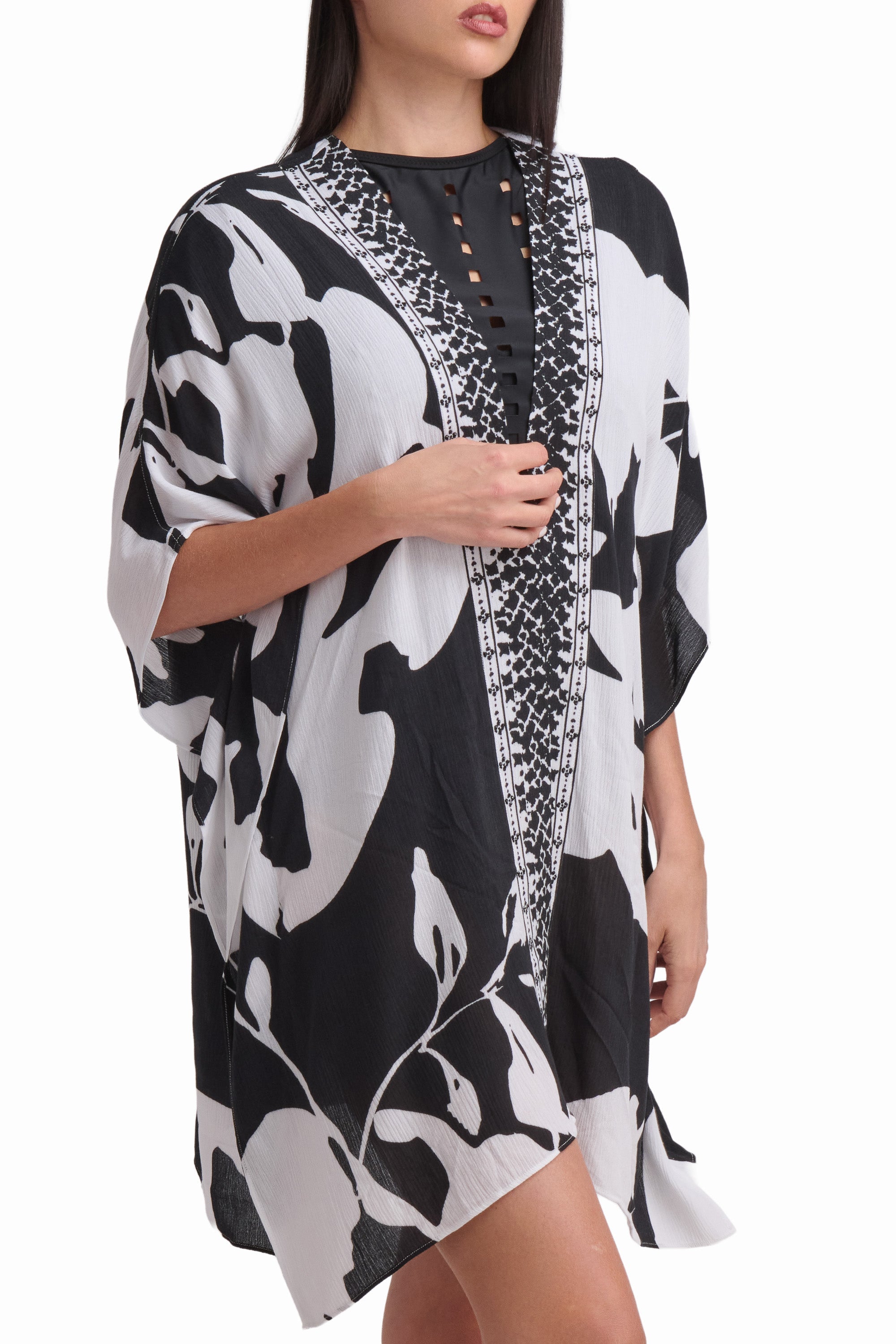 Black and White Printed Beach Kimono